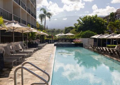 Maui-Coast-Hotel-Infinity-Pool