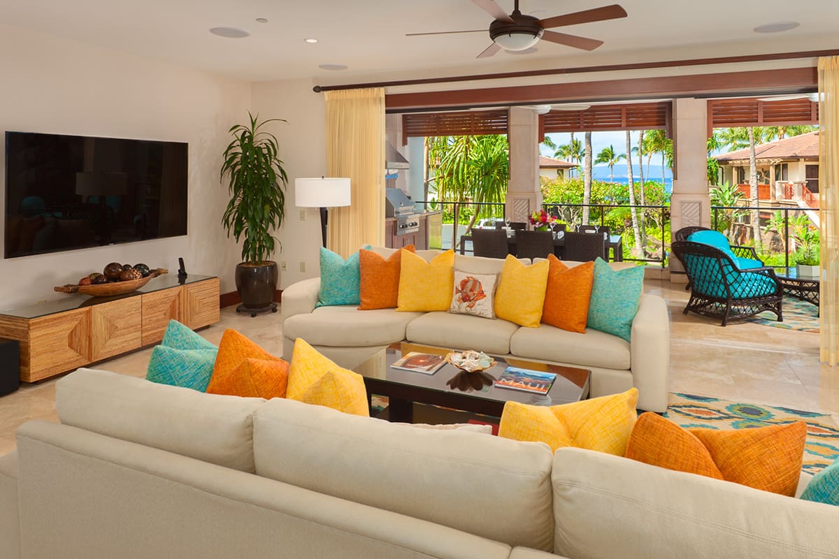 Wailea Beach Villas Castaway Cove. great room and lanai