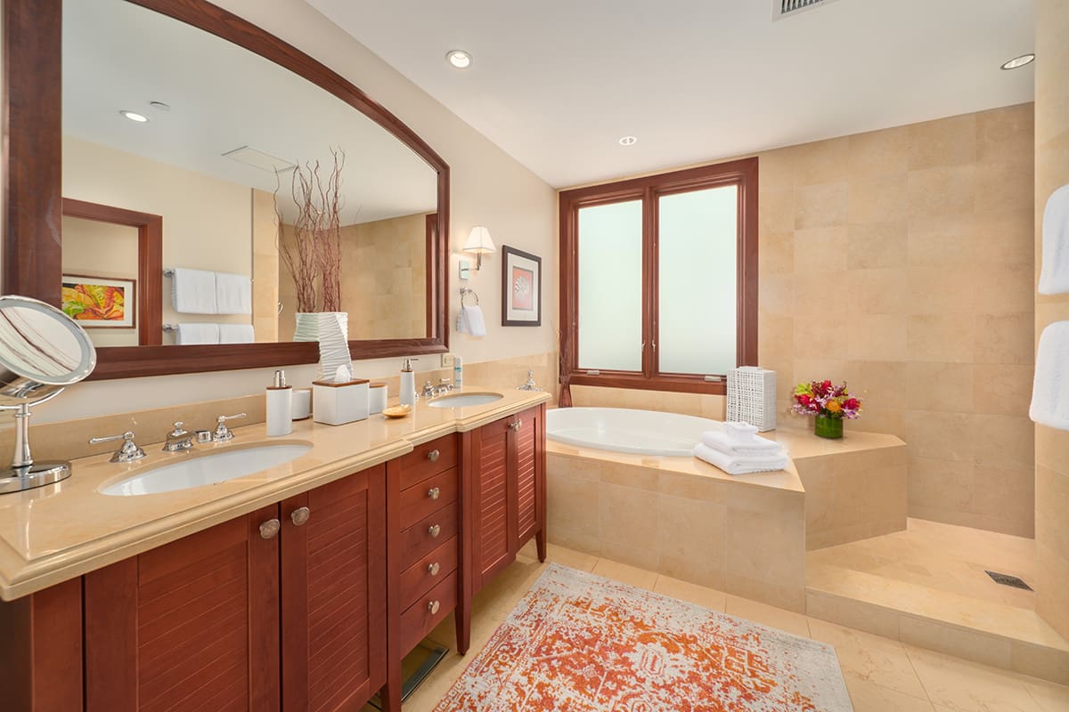 Wailea Beach Villas Castaway Cove. master bath 2