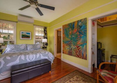 Iao Valley Inn Palms Room