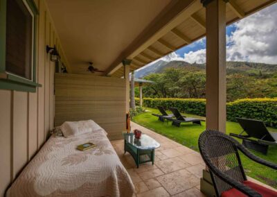 Iao Valley Inn Palms Room lanai to mountains