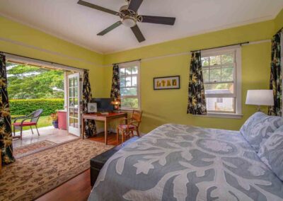 Iao Valley Inn Palms Room