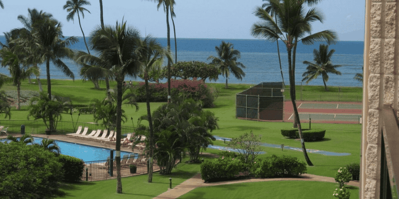 Maui Sunset Condo Grounds