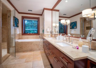 Maui Haven 5201 Montage Kapalua Bay 2nd bedroom's bathroom