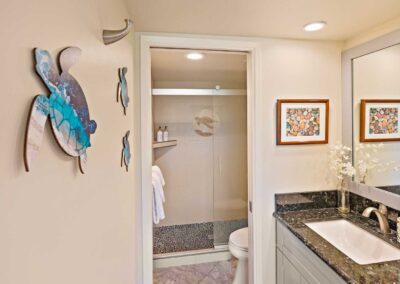 Kihei Banyan Condos Studio Bathroom