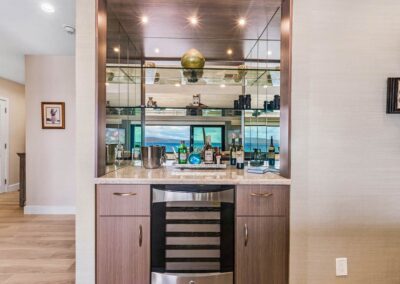 Makena Surf F302 Bar Area